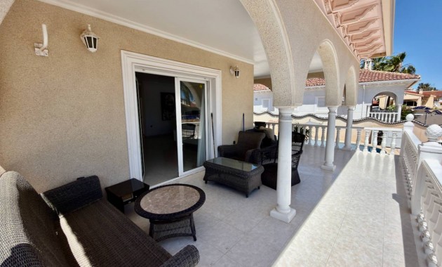 Sale - Villa -
Ciudad Quesada - Urbanizaciones