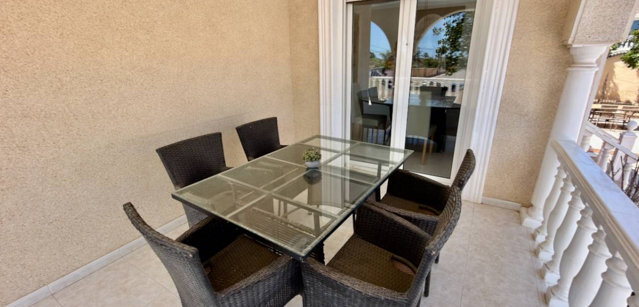 Sale - Villa -
Ciudad Quesada - Urbanizaciones