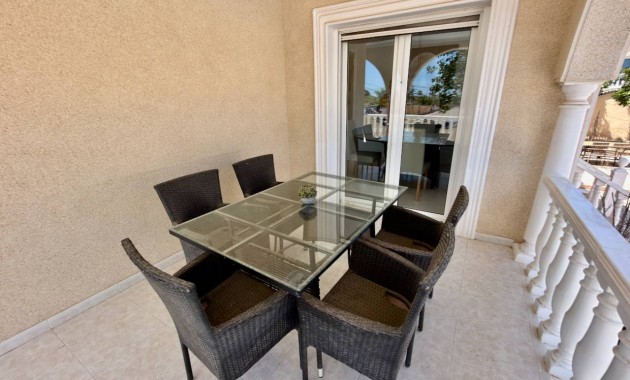 Sale - Villa -
Ciudad Quesada - Urbanizaciones