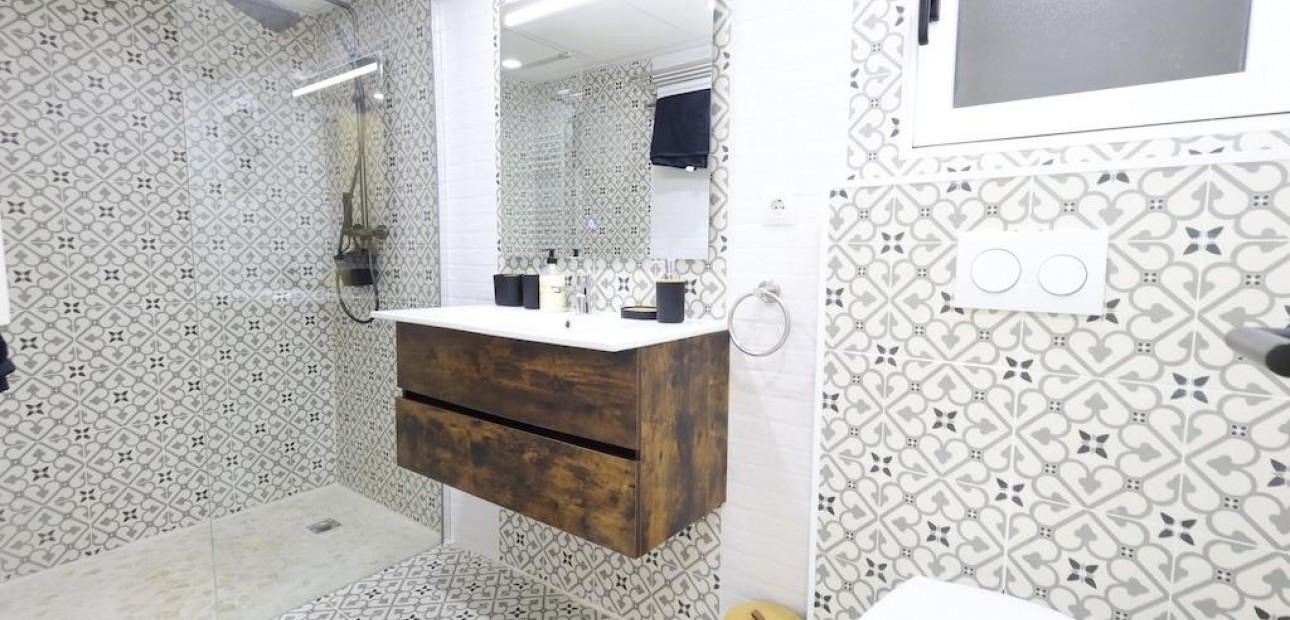 Sale - Bungalow -
Torrevieja - La Siesta - El Salado - Torreta