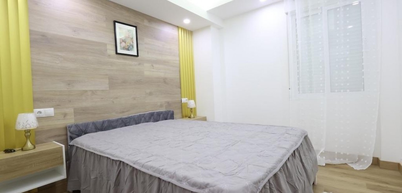 Sale - Bungalow -
Torrevieja - La Siesta - El Salado - Torreta