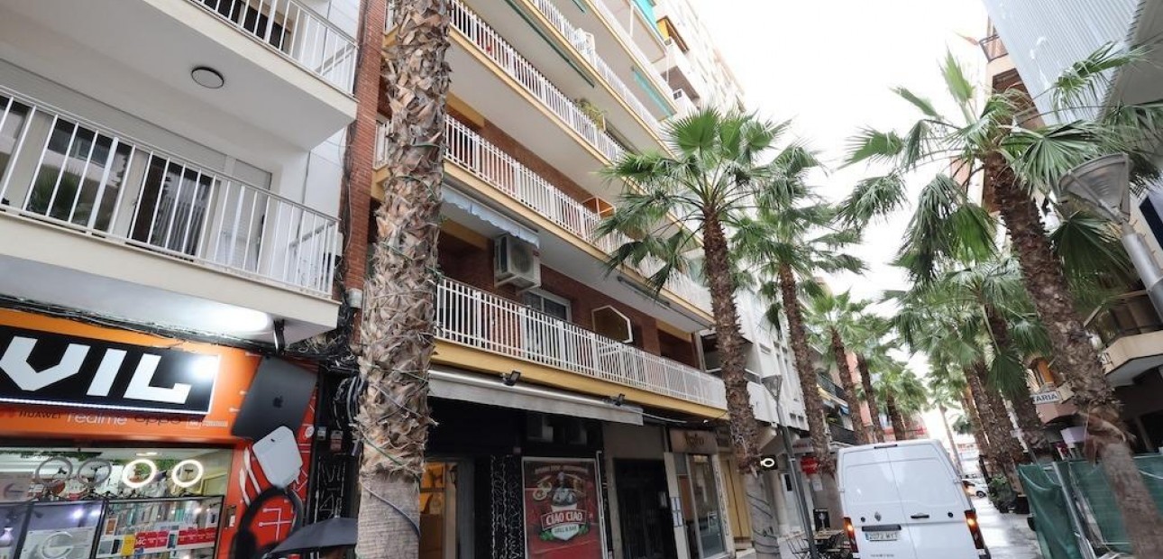 Sale - Bungalow -
Torrevieja - La Siesta - El Salado - Torreta