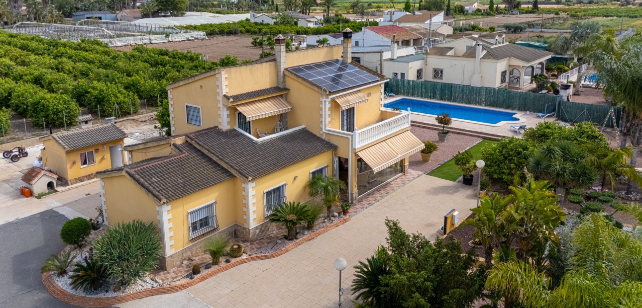 Herverkoop - Detached Villa -
Elche - La Hoya