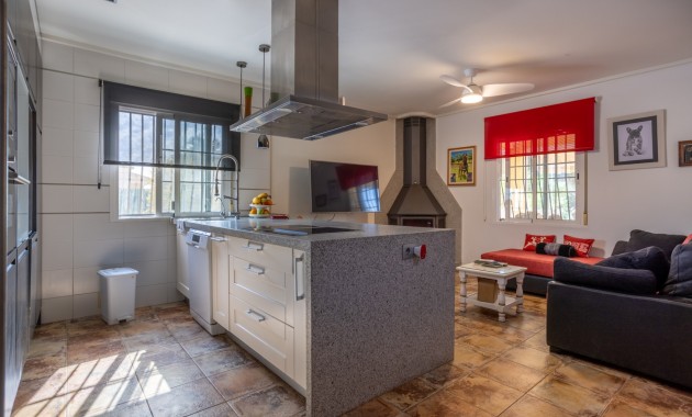 Herverkoop - Detached Villa -
Elche - La Hoya