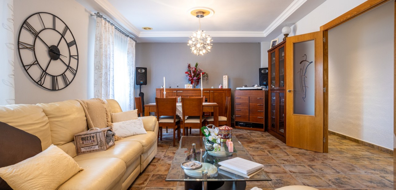 Herverkoop - Detached Villa -
Elche - La Hoya