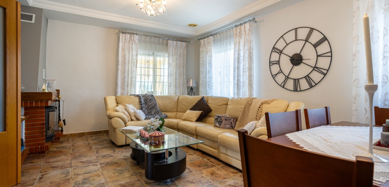 Herverkoop - Detached Villa -
Elche - La Hoya