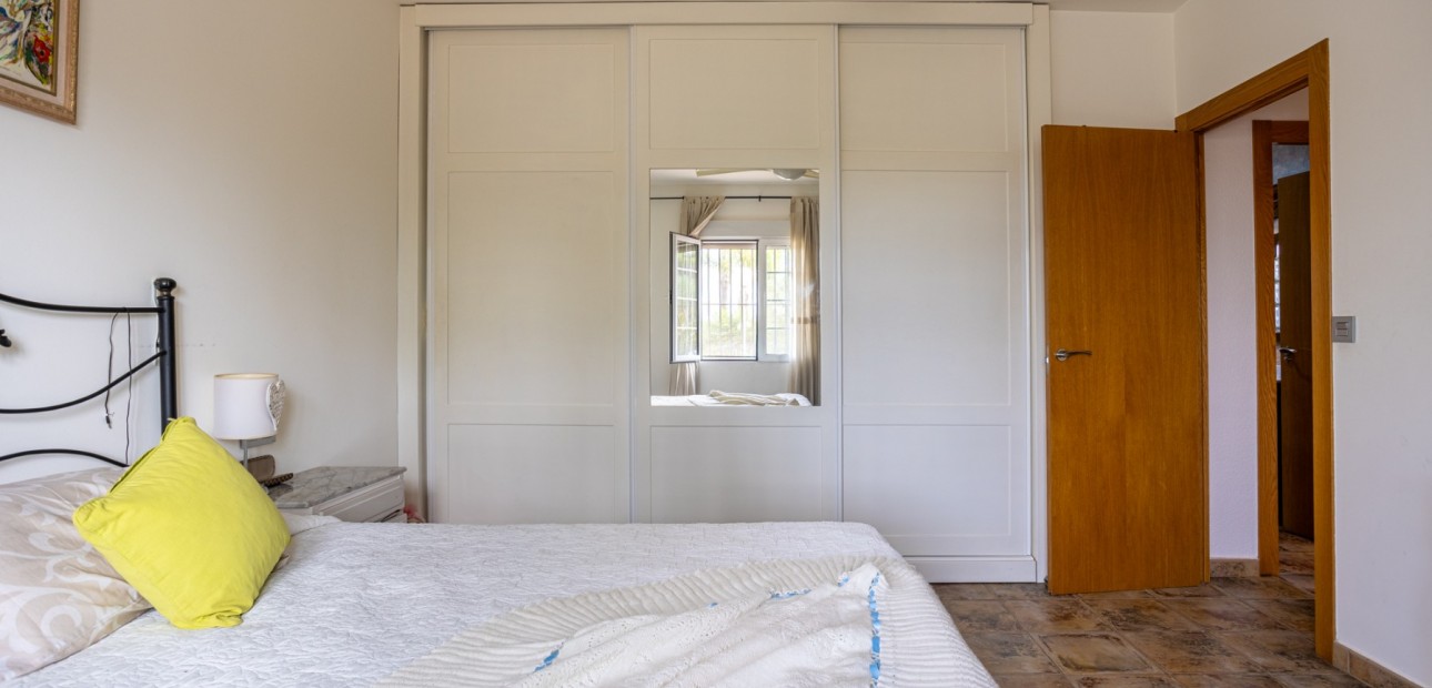 Herverkoop - Detached Villa -
Elche - La Hoya