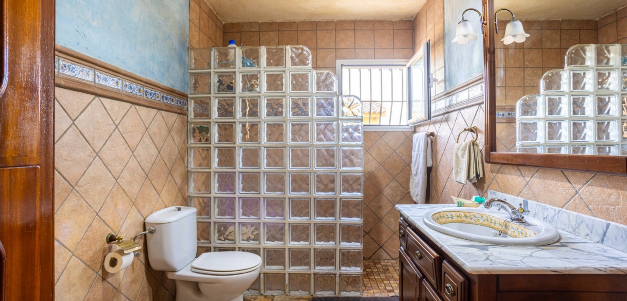 Herverkoop - Detached Villa -
Elche - La Hoya