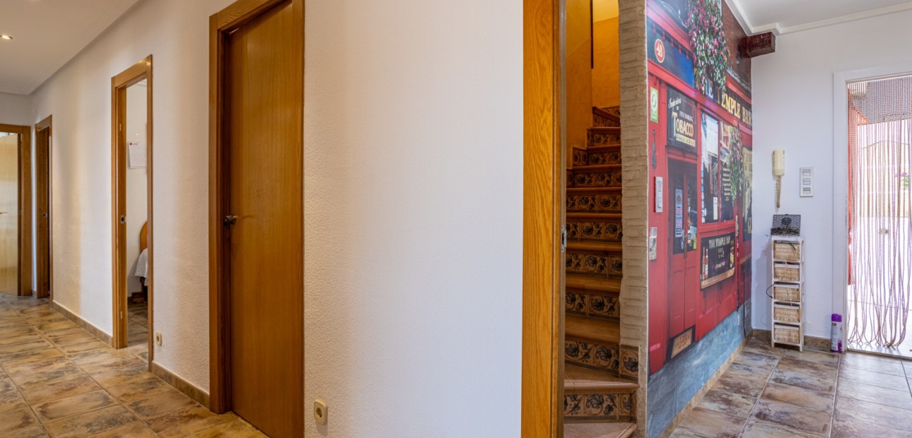Herverkoop - Detached Villa -
Elche - La Hoya