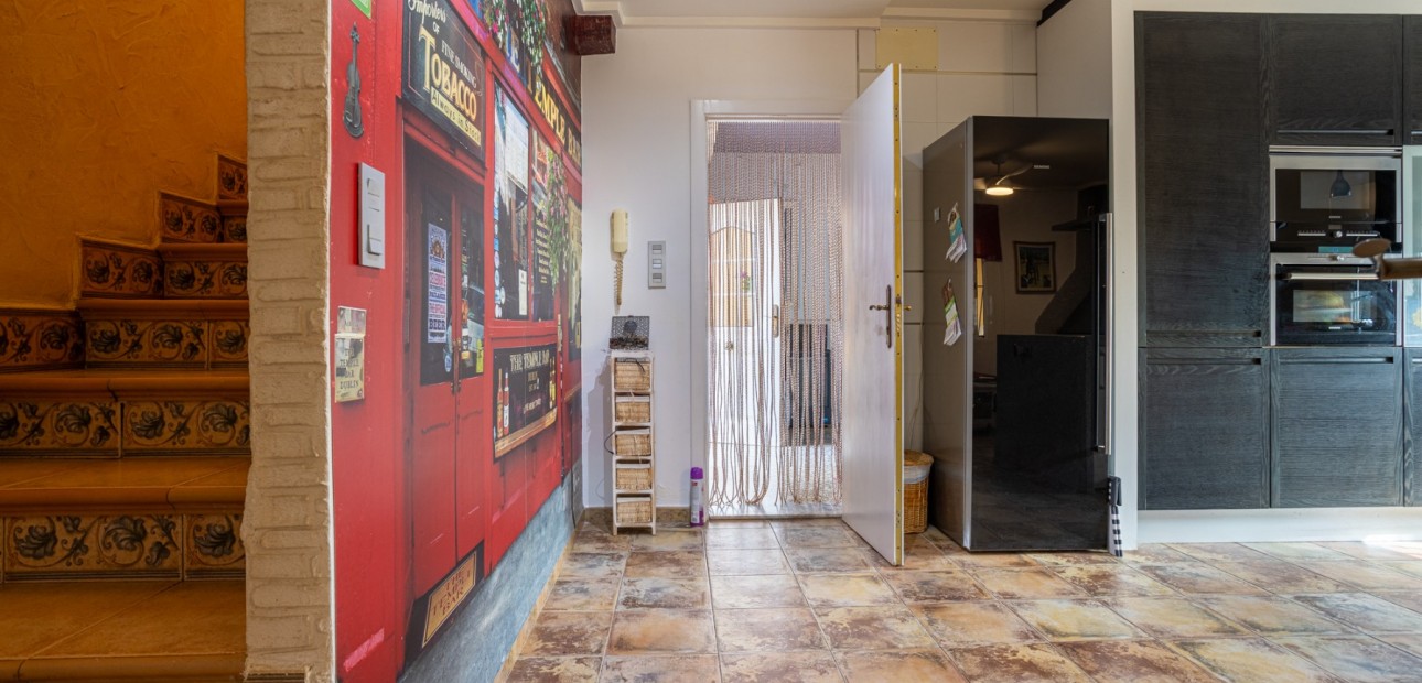 Herverkoop - Detached Villa -
Elche - La Hoya