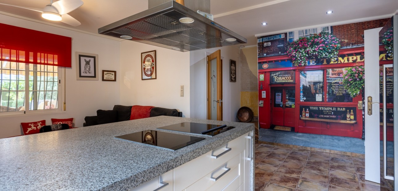 Herverkoop - Detached Villa -
Elche - La Hoya