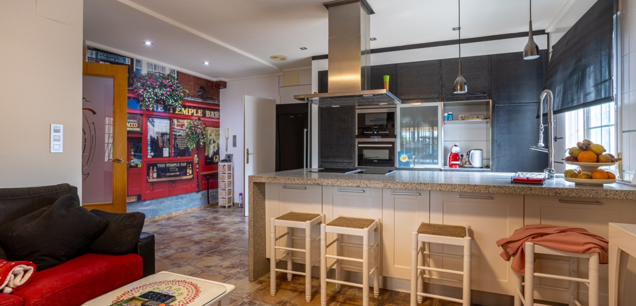 Herverkoop - Detached Villa -
Elche - La Hoya