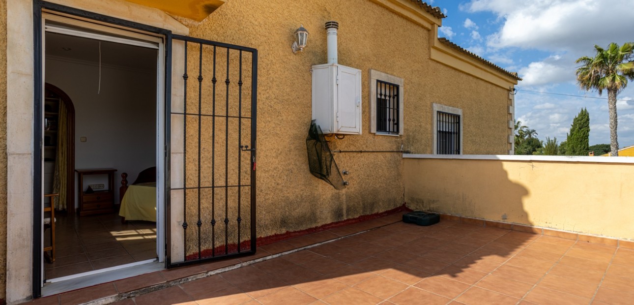 Herverkoop - Detached Villa -
Elche - La Hoya