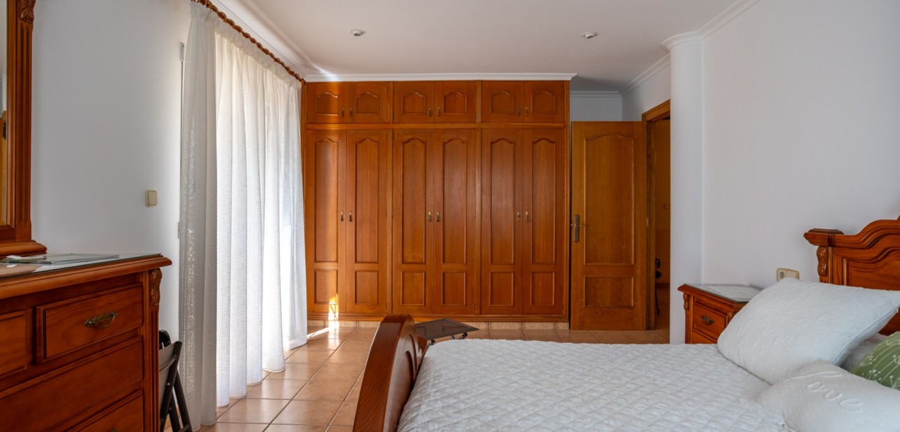 Herverkoop - Detached Villa -
Elche - La Hoya