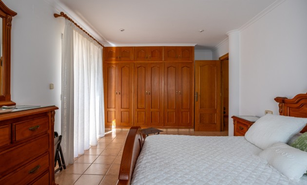 Herverkoop - Detached Villa -
Elche - La Hoya