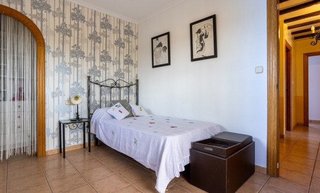 Herverkoop - Detached Villa -
Elche - La Hoya