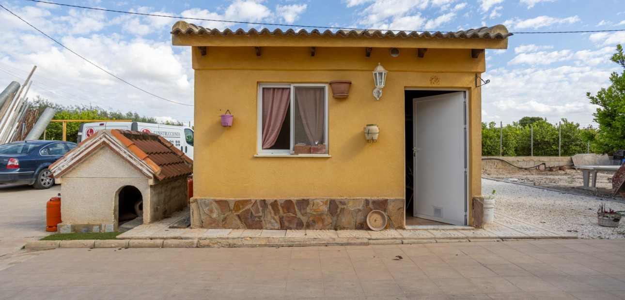 Herverkoop - Detached Villa -
Elche - La Hoya