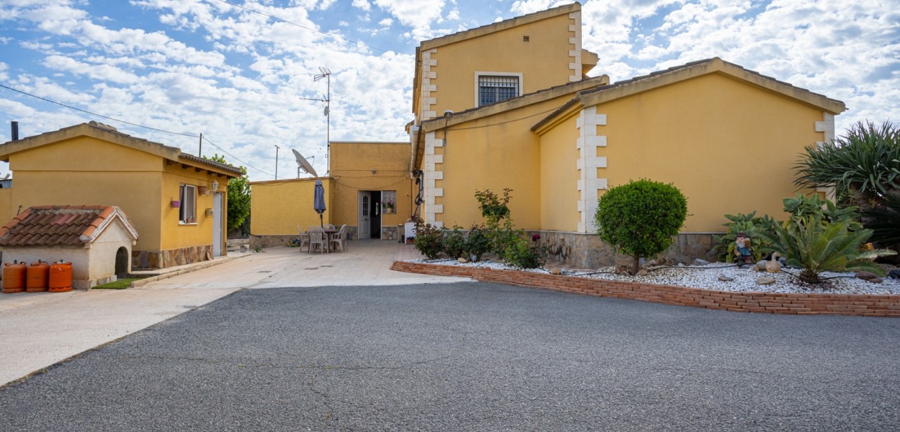 Herverkoop - Detached Villa -
Elche - La Hoya