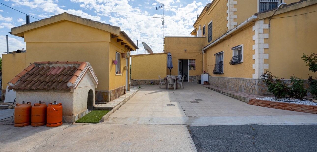 Herverkoop - Detached Villa -
Elche - La Hoya