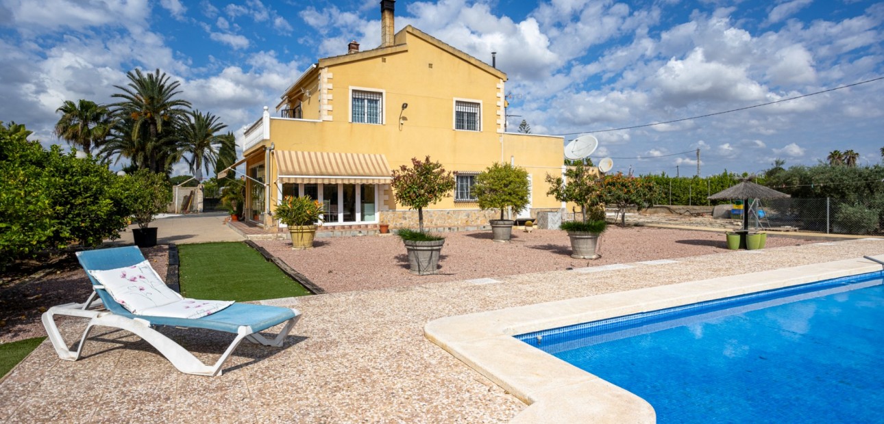 Herverkoop - Detached Villa -
Elche - La Hoya