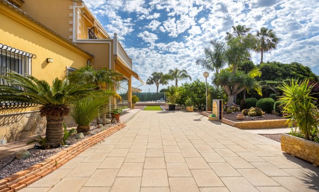 Herverkoop - Detached Villa -
Elche - La Hoya
