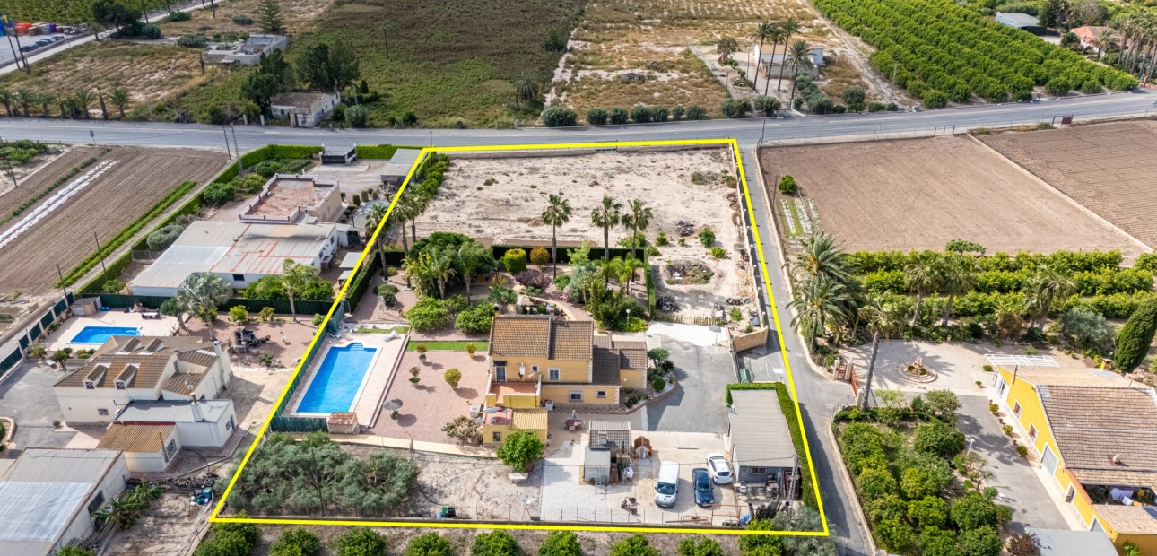 Herverkoop - Detached Villa -
Elche - La Hoya