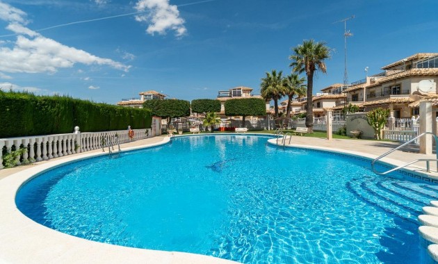 Herverkoop - Terraced house -
Orihuela Costa - Playa Flamenca