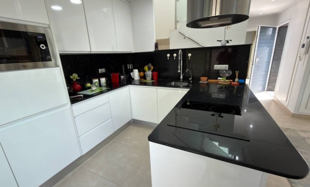 Sale - Villa -
Benijofar
