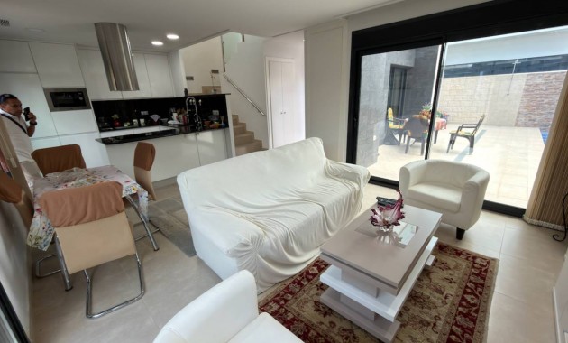 Sale - Villa -
Benijofar