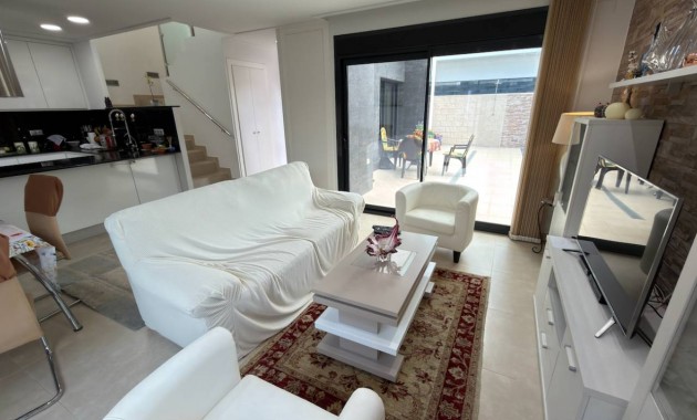 Sale - Villa -
Benijofar