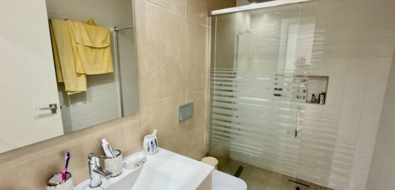 Sale - Villa -
Benijofar