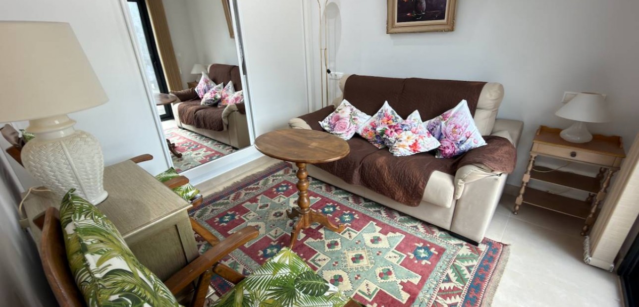 Sale - Villa -
Benijofar