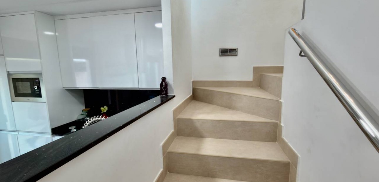 Sale - Villa -
Benijofar
