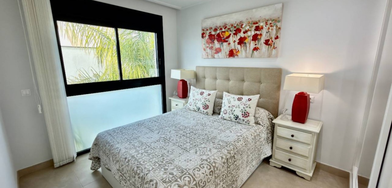 Sale - Villa -
Benijofar
