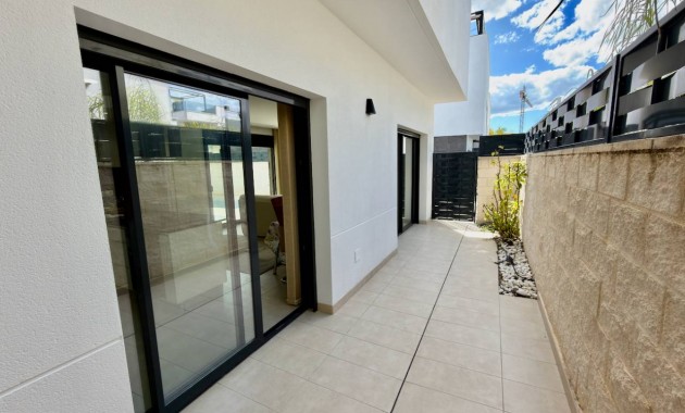 Sale - Villa -
Benijofar