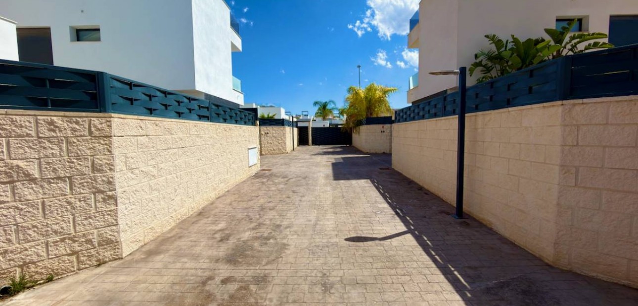 Sale - Villa -
Benijofar