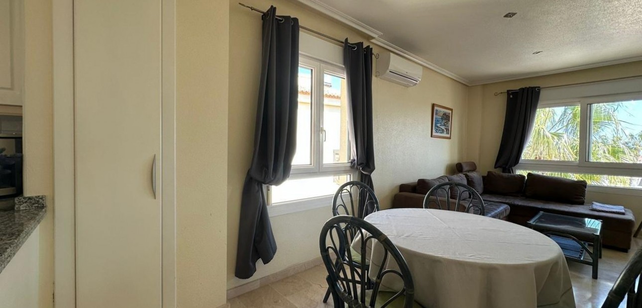 Sale - Apartment / flat -
Orihuela Costa - La Chismosa