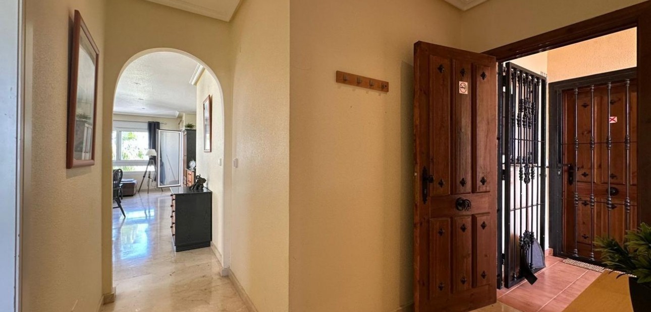 Sale - Apartment / flat -
Orihuela Costa - La Chismosa