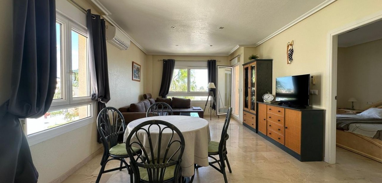 Sale - Apartment / flat -
Orihuela Costa - La Chismosa