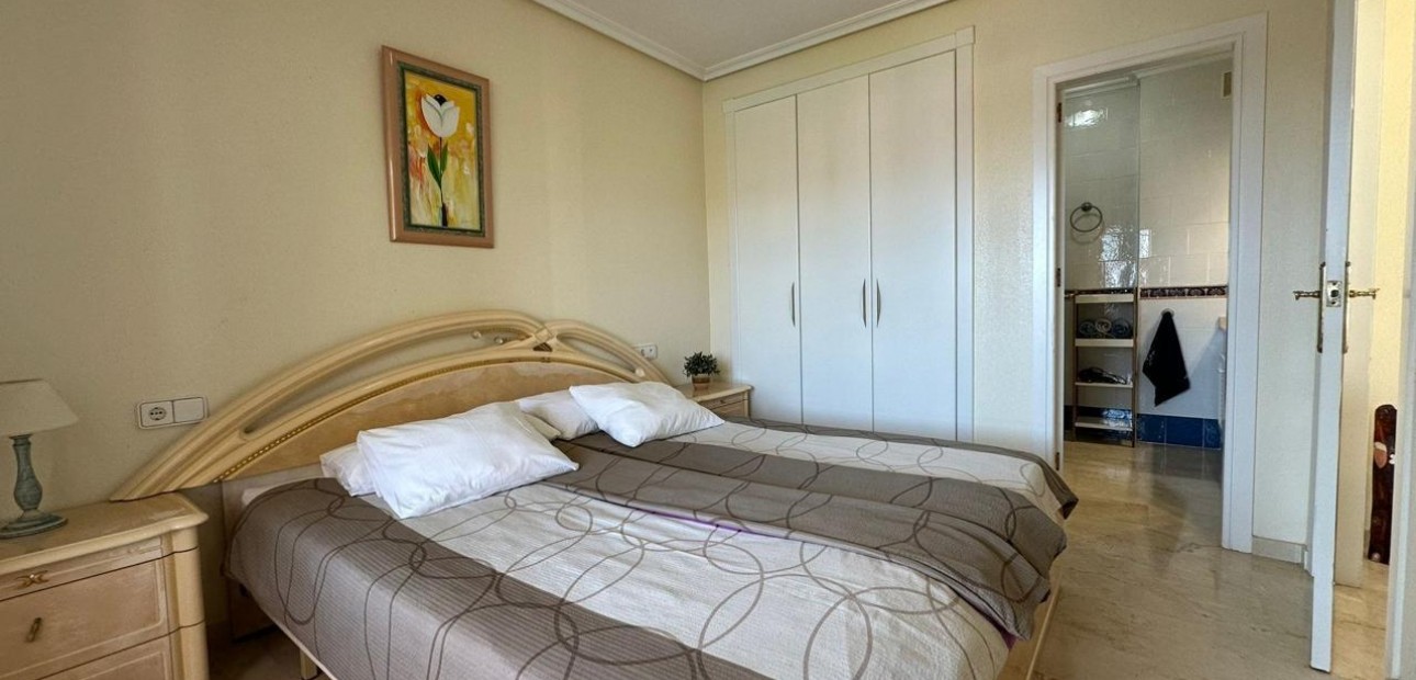 Sale - Apartment / flat -
Orihuela Costa - La Chismosa