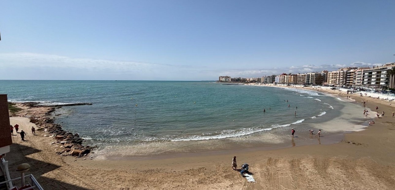 Sale - Apartment / flat -
Torrevieja - Los Frutales