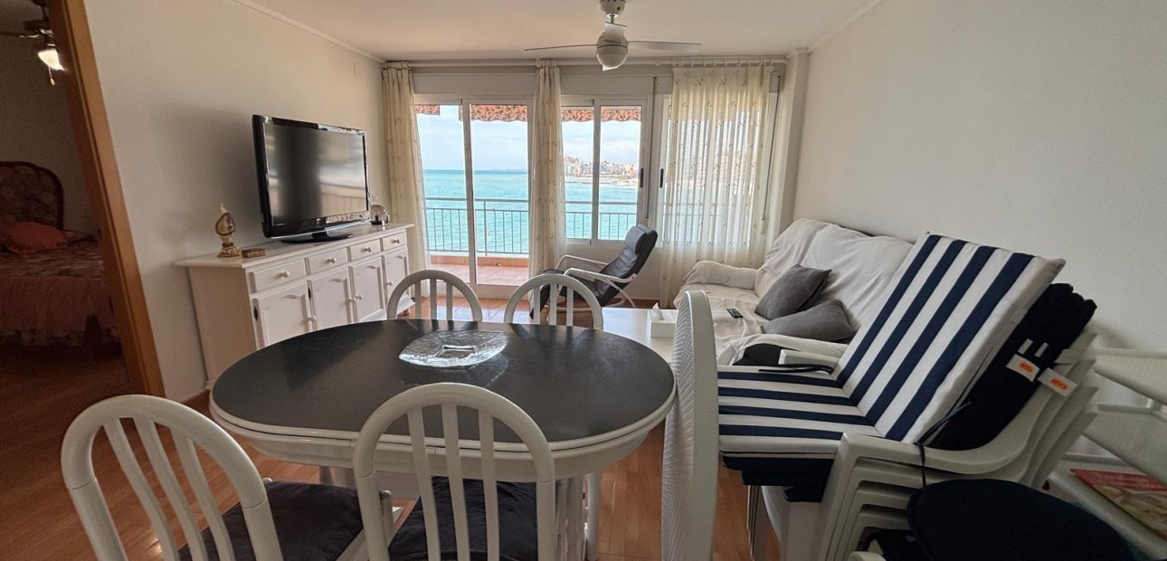 Sale - Apartment / flat -
Torrevieja - Los Frutales
