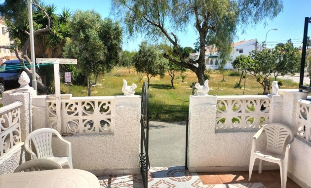 Sale - Bungalow -
Torrevieja - La Siesta - El Salado - Torreta
