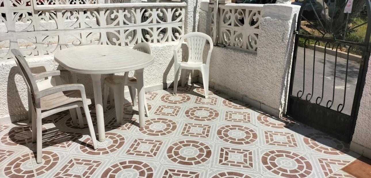 Sale - Bungalow -
Torrevieja - La Siesta - El Salado - Torreta