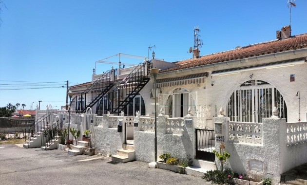 Sale - Bungalow -
Torrevieja - La Siesta - El Salado - Torreta