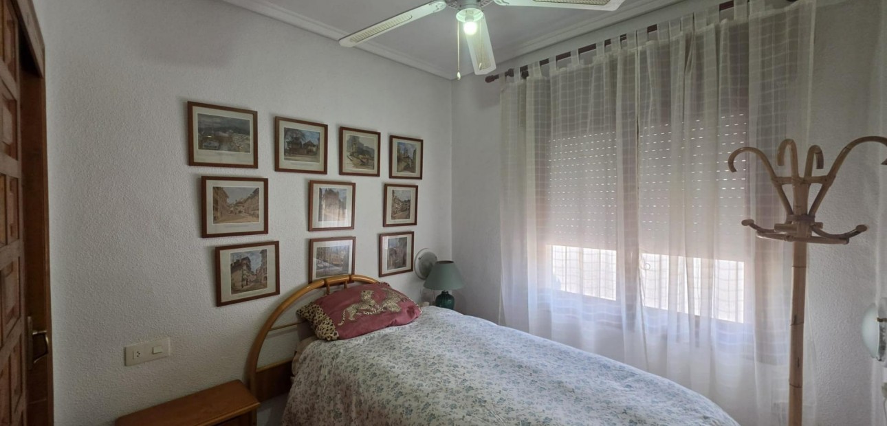 Sale - Bungalow -
Rojales - Centro de la Ciudad Quesada