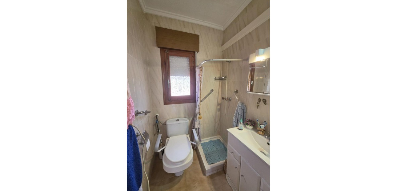 Sale - Bungalow -
Rojales - Centro de la Ciudad Quesada