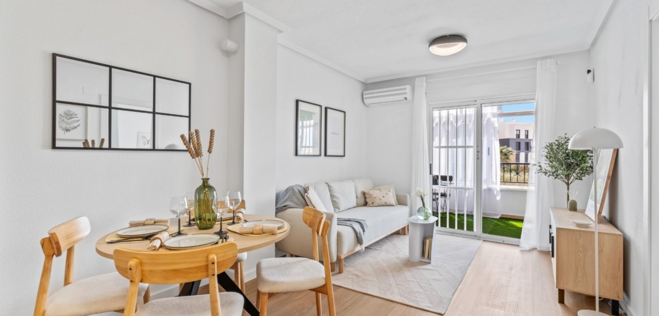 Sale - Apartment / flat -
Orihuela Costa - Playa Flamenca