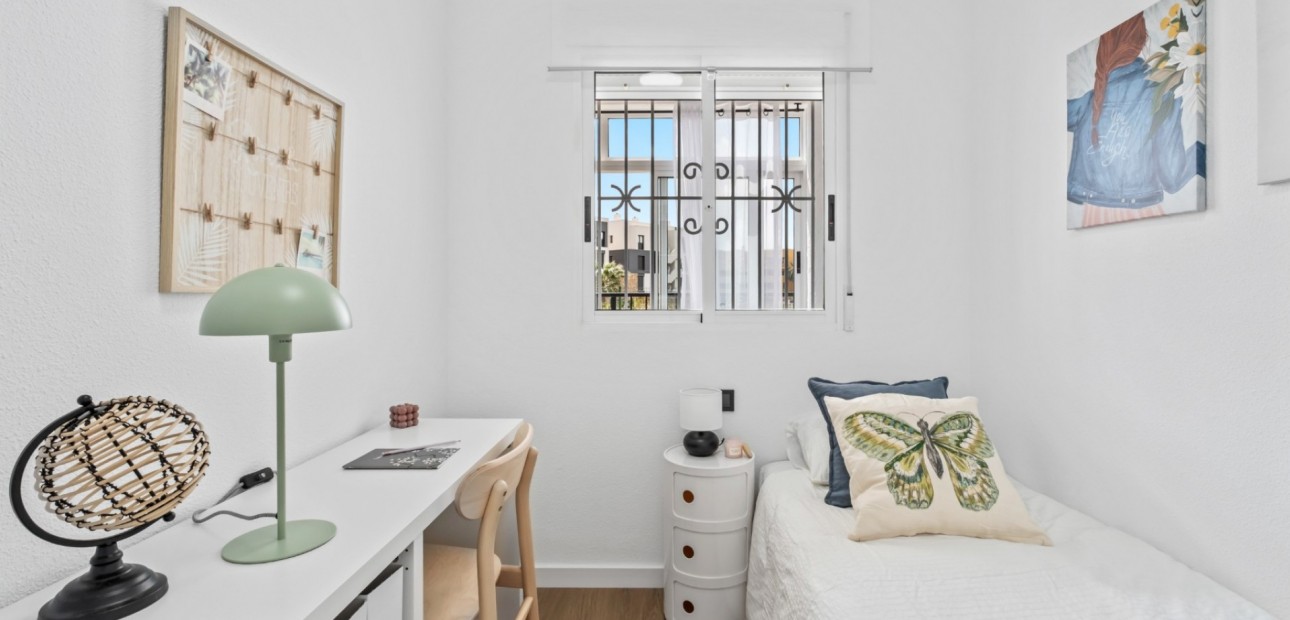 Sale - Apartment / flat -
Orihuela Costa - Playa Flamenca