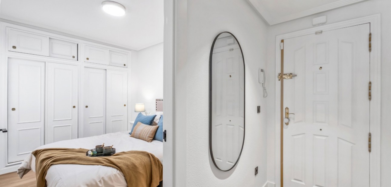 Sale - Apartment / flat -
Orihuela Costa - Playa Flamenca